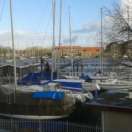 住宿加早餐酒店 El Puerto 4*